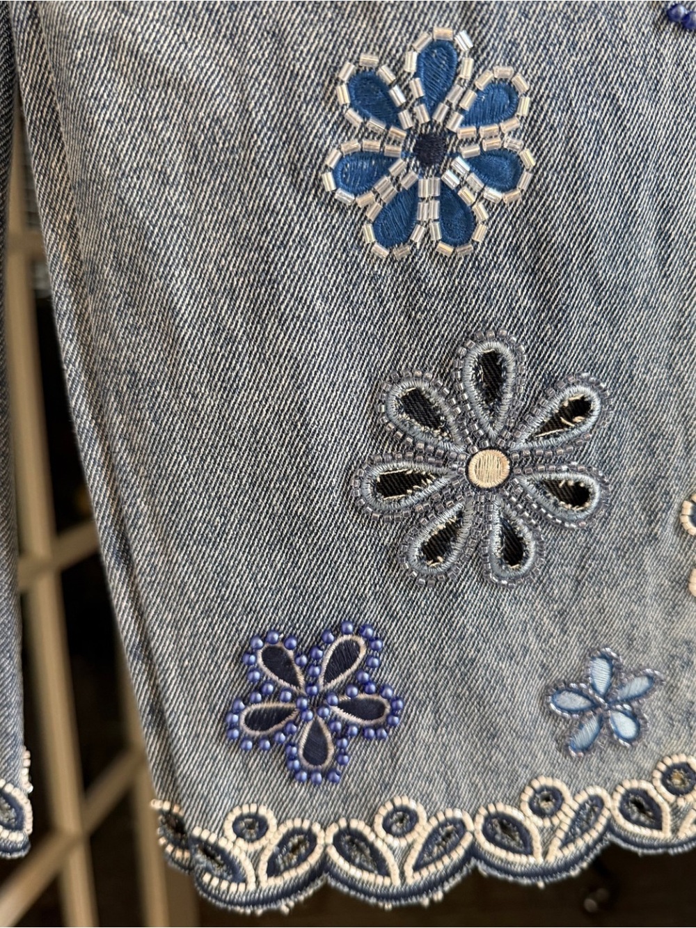 Anthropologie Driftwood Elaine Doily Daisy High Rise Barrel Jeans W28 Never Worn - Picture 4 of 6